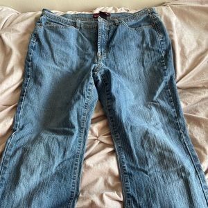 Size 12 vintage low rise jeans.